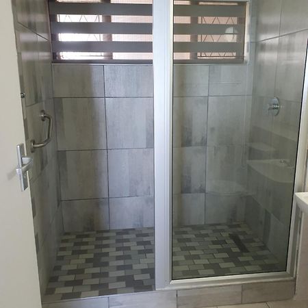 Stella Maris Apartment Amanzimtoti Bagian luar foto